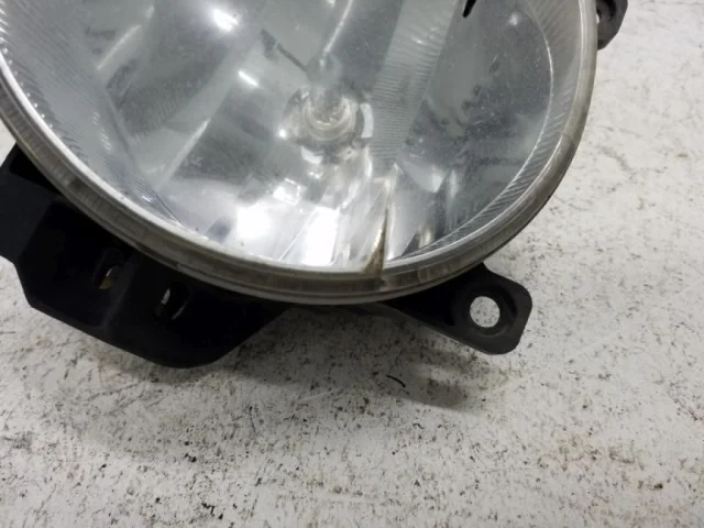 Противотуманка (ПТФ) передняя левая для Toyota Land Cruiser 200 2007-2015 на фотографиях