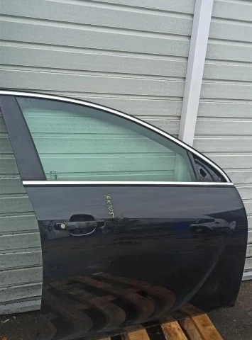 Двери для Opel Insignia Хэтчбек A 2008-2017 на фотографиях