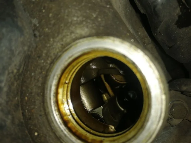 Двигатель для Honda Stream RN1-RN5 2000-2006 на фотографиях