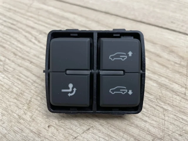 Фаркоп для Volkswagen Touareg II (7P5) 2010-2014 на фотографиях