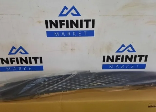 Решетка переднего бампера для Infiniti Q Q50 V37 2013-2021 на фотографиях