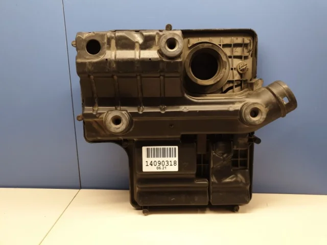 Корпус воздушного фильтра для Skoda Rapid II 2020+ на фотографиях