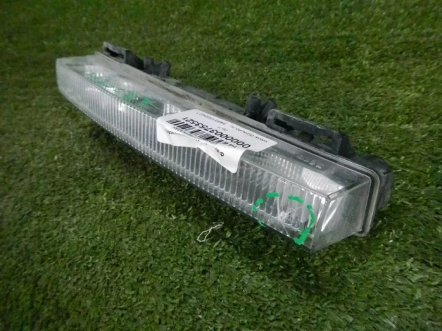 Дневной ходовой огонь правый для Mercedes-Benz GL class X166 2012-2016 на фотографиях