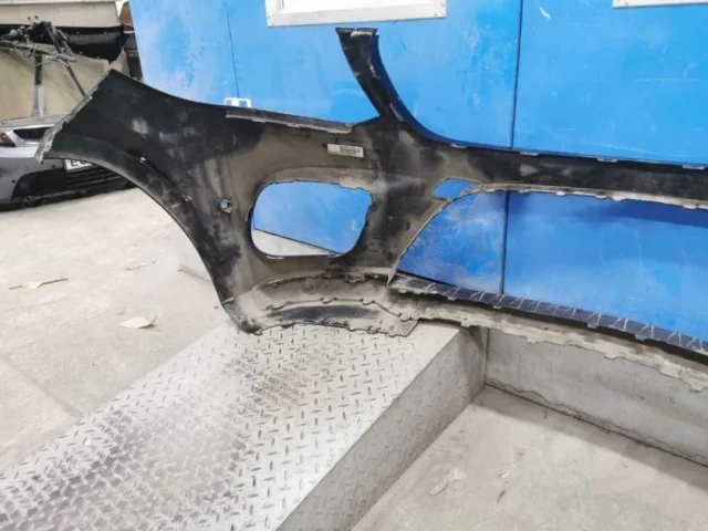 Бампер передний для Mercedes-Benz GLE class W166 2015-2018 на фотографиях