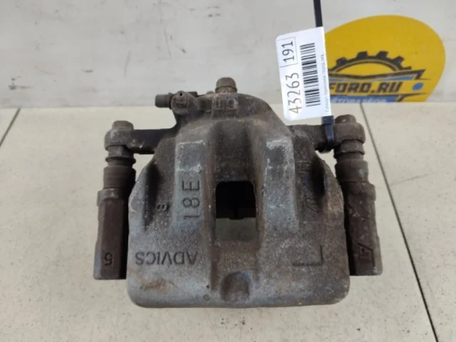 Суппорт передний левый для Suzuki Grand Vitara 2005-2014 на фотографиях