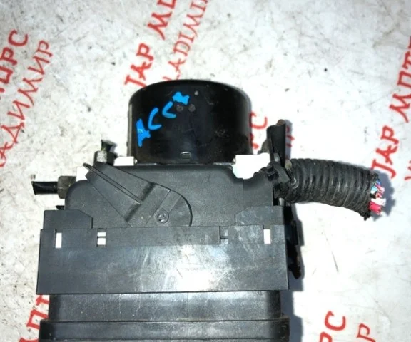Блок ABS для Honda Accord 7 2002-2008 на фотографиях