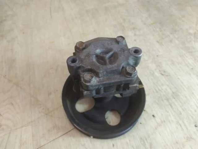 Насос ГУР для Mitsubishi Outlander 1 CU0W 2002-2009 на фотографиях