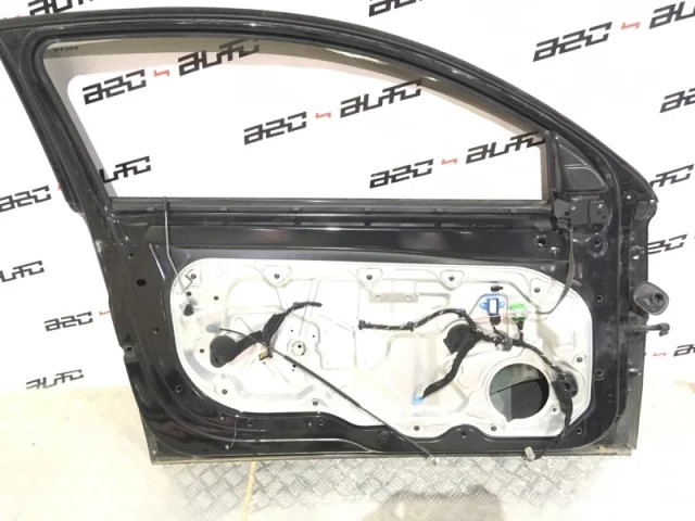 Дверь багажника для Volvo C30 MK 2006-2013 на фотографиях