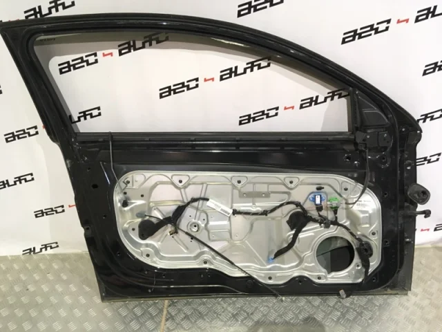 Дверь багажника для Volvo C30 MK 2006-2013 на фотографиях