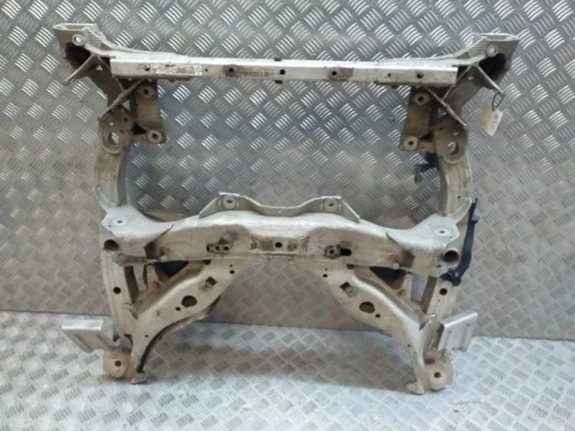 Подрамник двигателя для BMW 5er Ф10 Rest. 2014-2017 на фотографиях