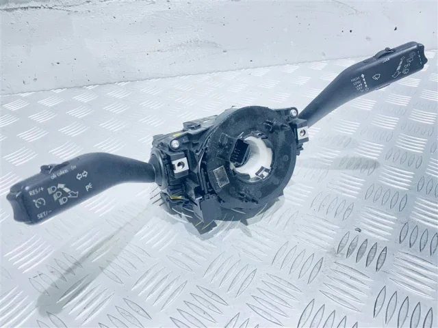 Подрулевой переключатель для Skoda Rapid I NH3 2012-2017 на фотографиях