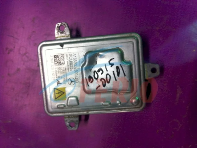 Фара левая для Mercedes-Benz E class C207 2009-2017 на фотографиях