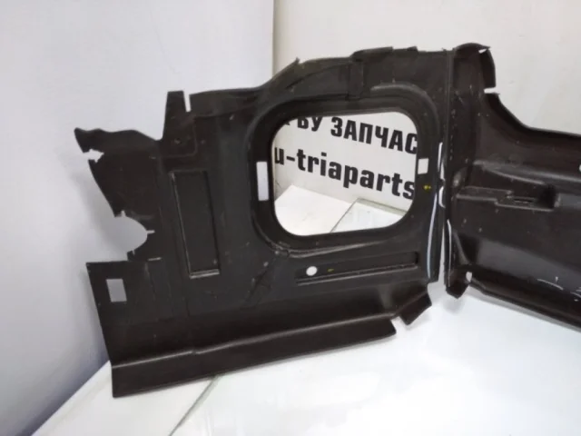 Воздуховод радиатора левый для BMW X3 G01 2017-2023 на фотографиях