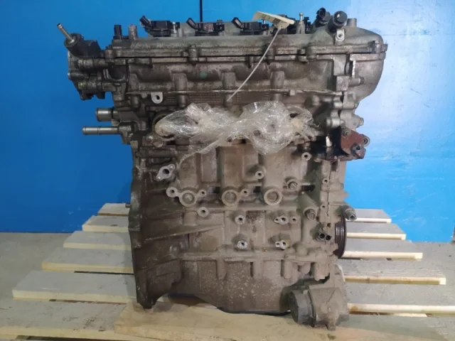 Двигатель без навесного для Toyota RAV4 XA30 2005-2012 на фотографиях