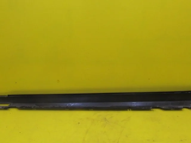 Накладка порога правая для BMW 7er G11/G12 2015-2021 на фотографиях