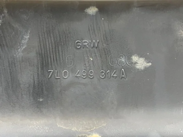 Подрамник двигателя для Volkswagen Touareg I (7L) 2002-2010 на фотографиях