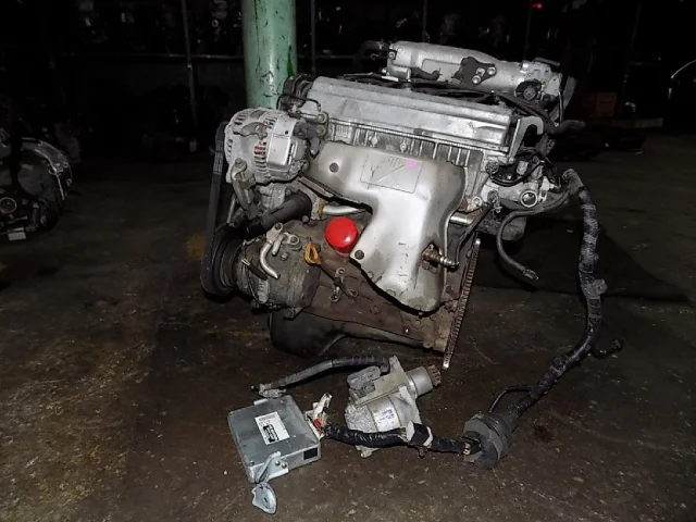 Двигатель без навесного для Toyota RAV4 XA10 Pickup 1997-2000 на фотографиях