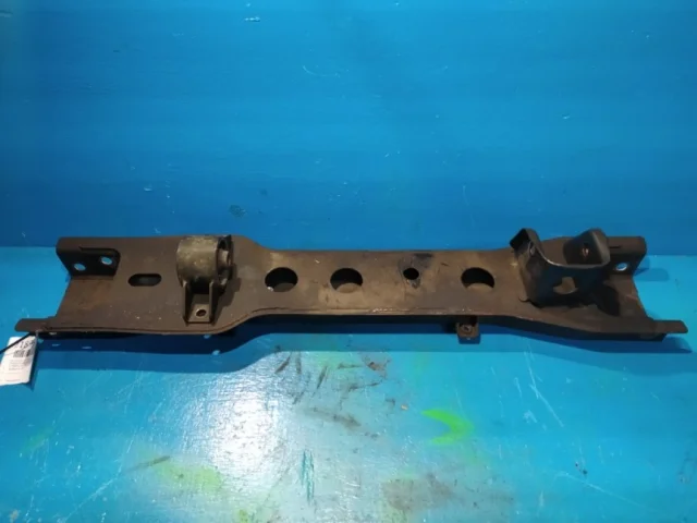 Подрамник двигателя для Mitsubishi Pajero V90 5dr 2006-2011 на фотографиях