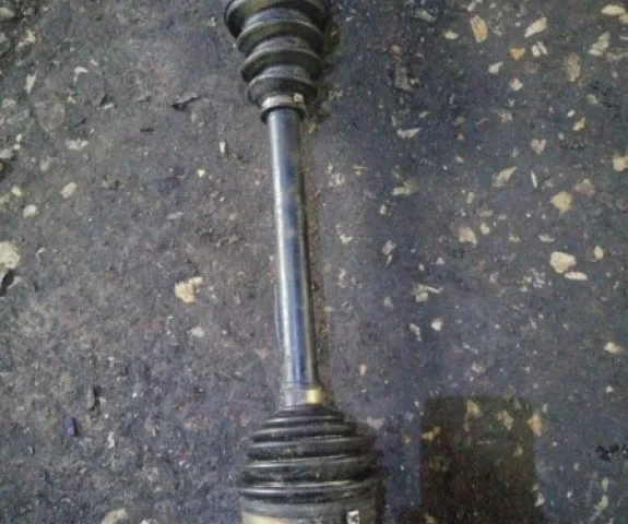 Привод передний левый для Volkswagen Passat (B6, Typ 3C) 2005-2010 на фотографиях