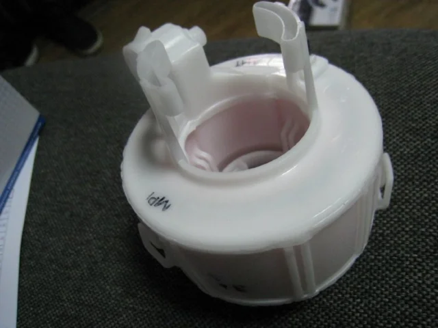 Фильтр бензонасоса для Hyundai Solaris 1 рестайлинг 2014-2017 на фотографиях