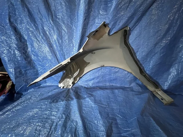 Крыло правое для Mazda CX 7 ER 2006-2010 на фотографиях