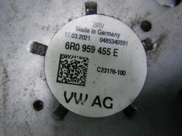 Вентилятор радиатора охлаждения ДВС для Skoda Rapid I NH3 2012-2017 на фотографиях