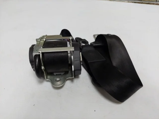 Ремень безопасности передний левый для Audi Q7 4M 2015+ на фотографиях