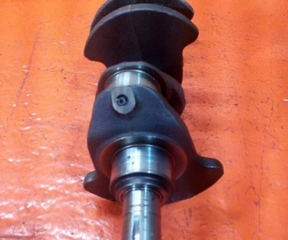 Коленвал для Renault Logan 2005-2015 (LS) на фотографиях