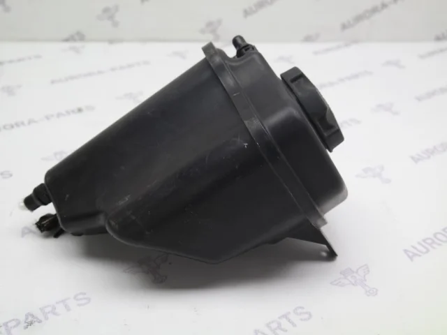 Расширительный бачок радиатора для BMW X5 Е70 2006-2013 на фотографиях