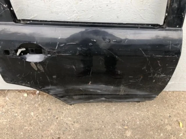 Двери для Mitsubishi Outlander 1 CU0W 2002-2009 на фотографиях