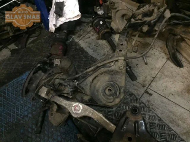 Задняя балка для Nissan X-Trail T31 RU 2007-2014 на фотографиях