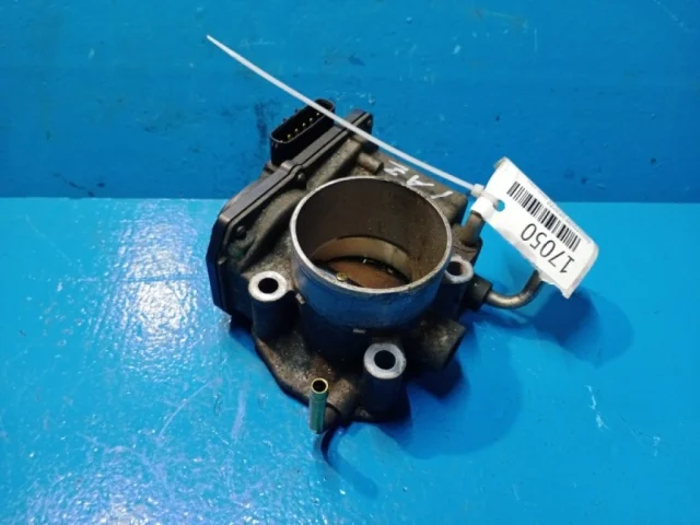 Дроссельная заслонка для Toyota RAV4 XA20 2000-2005 на фотографиях