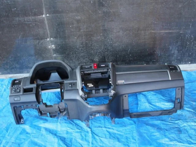 Подушка безопасности пассажира для Honda CR-V RE 2006-2009 на фотографиях