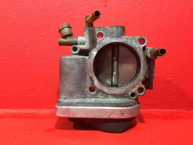 Дроссельная заслонка для Opel Zafira B 2005-2015 на фотографиях