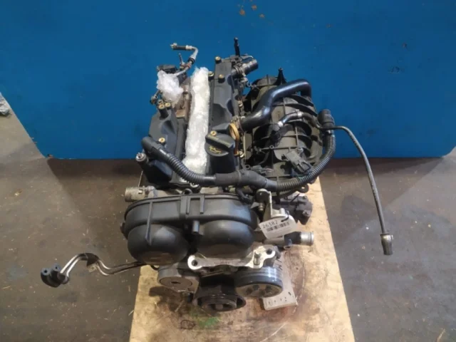 Двигатель без навесного для Ford Kuga CBS 2013-2016 на фотографиях