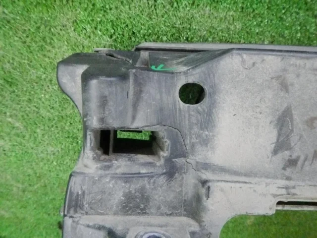 Панель радиатора (телевизор) для Skoda Rapid II 2020+ на фотографиях