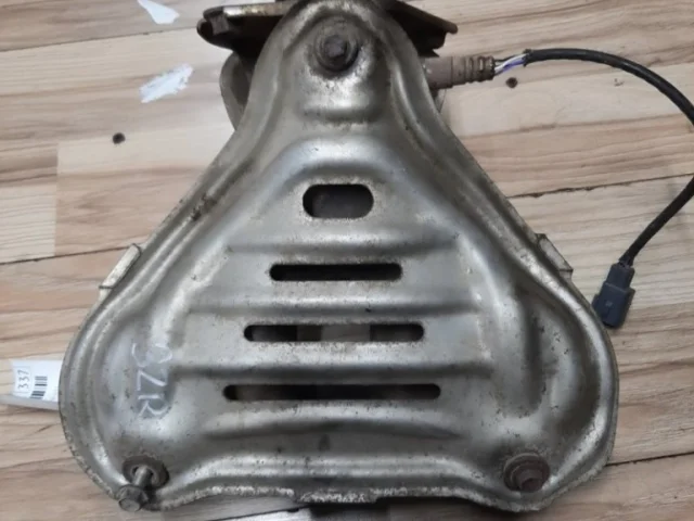 Выпускной коллектор для Toyota RAV4 XA40 2013-2015 на фотографиях