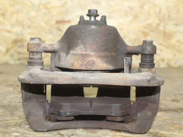 Суппорт задний правый для Hyundai Solaris 2 (2017-2022) на фотографиях