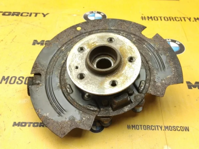 Ступица колеса задняя правая для Mercedes-Benz M class W163 1998-2005 на фотографиях