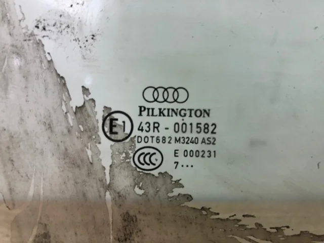 Стекло двери переднее правое для Audi Q7 4L 2005-2015 на фотографиях