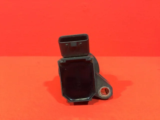 Катушка зажигания для Toyota Corolla E120/E130 Хэтчбек 2001-2007 на фотографиях