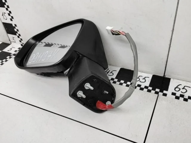 Зеркала для Toyota RAV4 XA50 2019+ на фотографиях