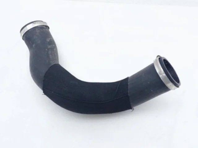 Патрубок интеркулера для Audi Q7 4M 2015+ на фотографиях