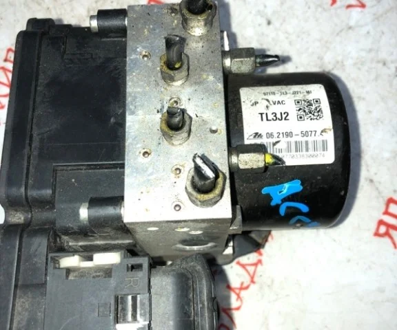 Блок ABS для Honda Accord 7 2002-2008 на фотографиях