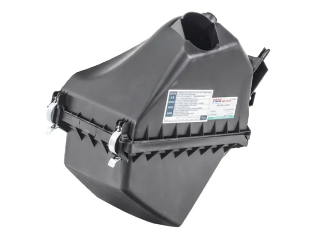 Корпус воздушного фильтра для Toyota RAV4 XA40 rest 2015-2019 на фотографиях