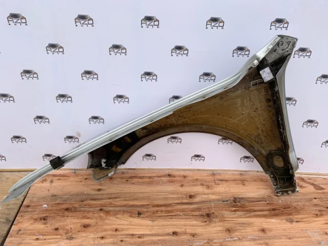 Крыло правое для Volkswagen Touareg I (7L) 2002-2010 на фотографиях