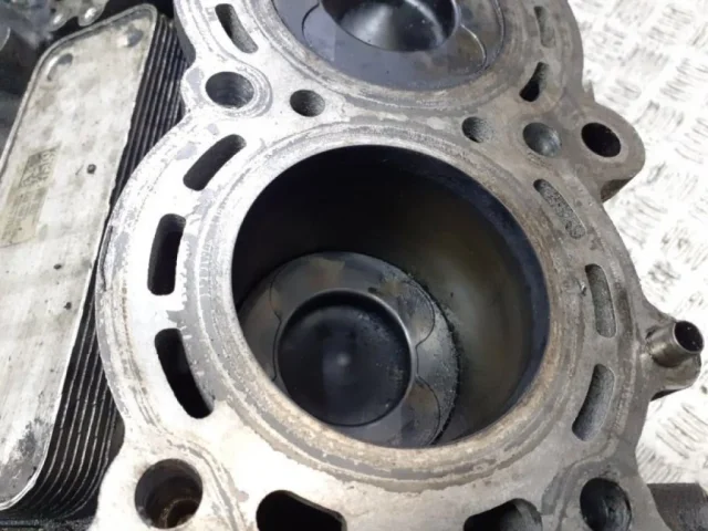 Двигатель для Mercedes-Benz GL class X164 2006-2012 на фотографиях