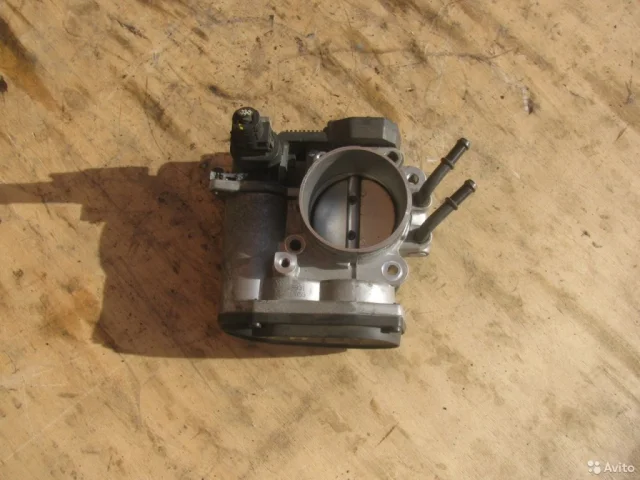 Блок дроссельной заслонки для Kia Carnival 2 VQ 2005-2014 на фотографиях