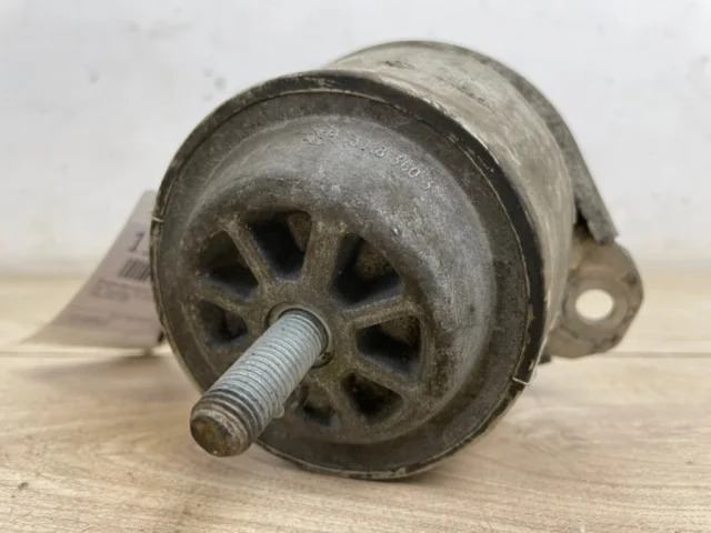 Подушка двигателя задняя левая нижняя для Volkswagen Touareg II (7P5) 2010-2014 на фотографиях