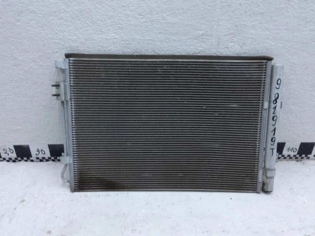 Радиатор кондиционера для Hyundai Solaris 1 RB (2011-2013) на фотографиях